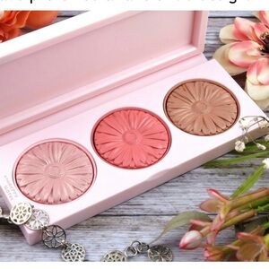 Clinique Cheek Pop On-The-Glow Trio Palette